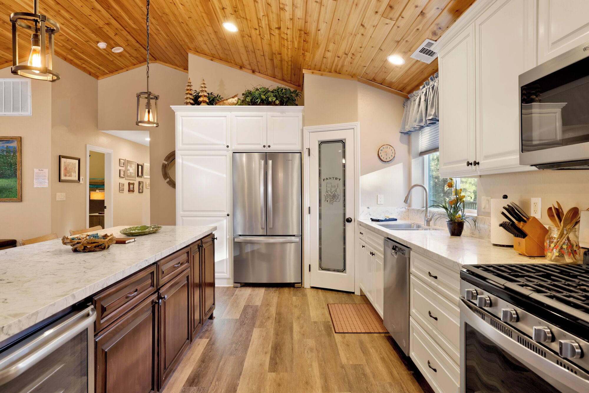 Cabin, Multiple Beds, Patio, Mountain View (2219) | Private kitchen | Coffee/tea maker