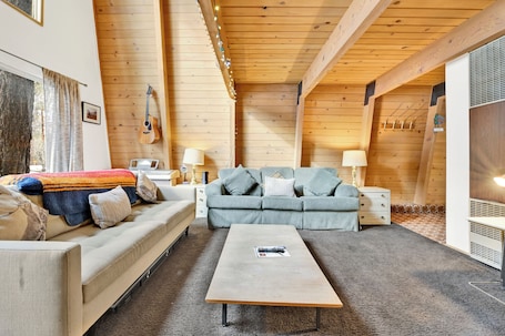 Cabin, Multiple Beds, Patio, Mountain View (2415) | Living area