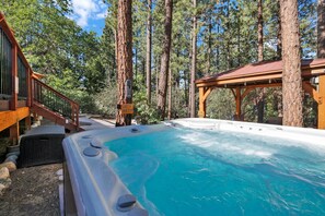 Ferienhütte, Mehrere Betten, Whirlpool, Bergblick (2147) | Unterkunftsgelände