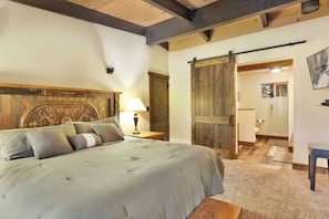 Ferienhütte, Mehrere Betten, Whirlpool, Bergblick (2080) | 4 Schlafzimmer, individuell dekoriert, individuell eingerichtet