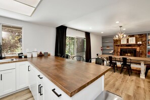 Cabin, Multiple Beds, Hot Tub, Mountain View (2087) | Private kitchen