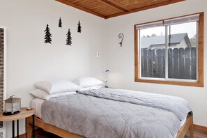 Cabane, 1 grand lit et 1 canapé-lit, patio, vue montagne (2327)