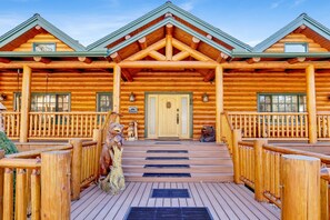 Exterior - Castle Crag LOG Cabin #2392 (Big Bear Lake)