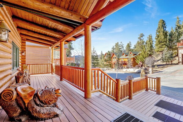 Property grounds - Castle Crag LOG Cabin #2392 (Big Bear Lake)