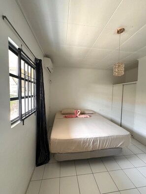 1 bedroom, WiFi, bed sheets