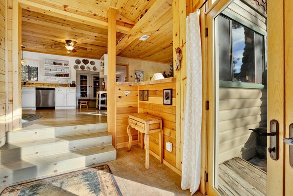 Interior - Pleasant Pause#1864 (Fawnskin)