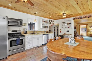 House, Berbilang Katil, Patio, Mountain View (1864) | Dapur peribadi | Pembancuh kopi/teh 