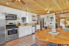 House, Multiple Beds, Patio, Mountain View (1864) | Private kitchen | Coffee/tea maker - Pleasant Pause#1864 (Fawnskin)