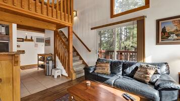 小屋, 多張床, 熱水浴缸, 山景 (1931) | 起居區 | 壁爐