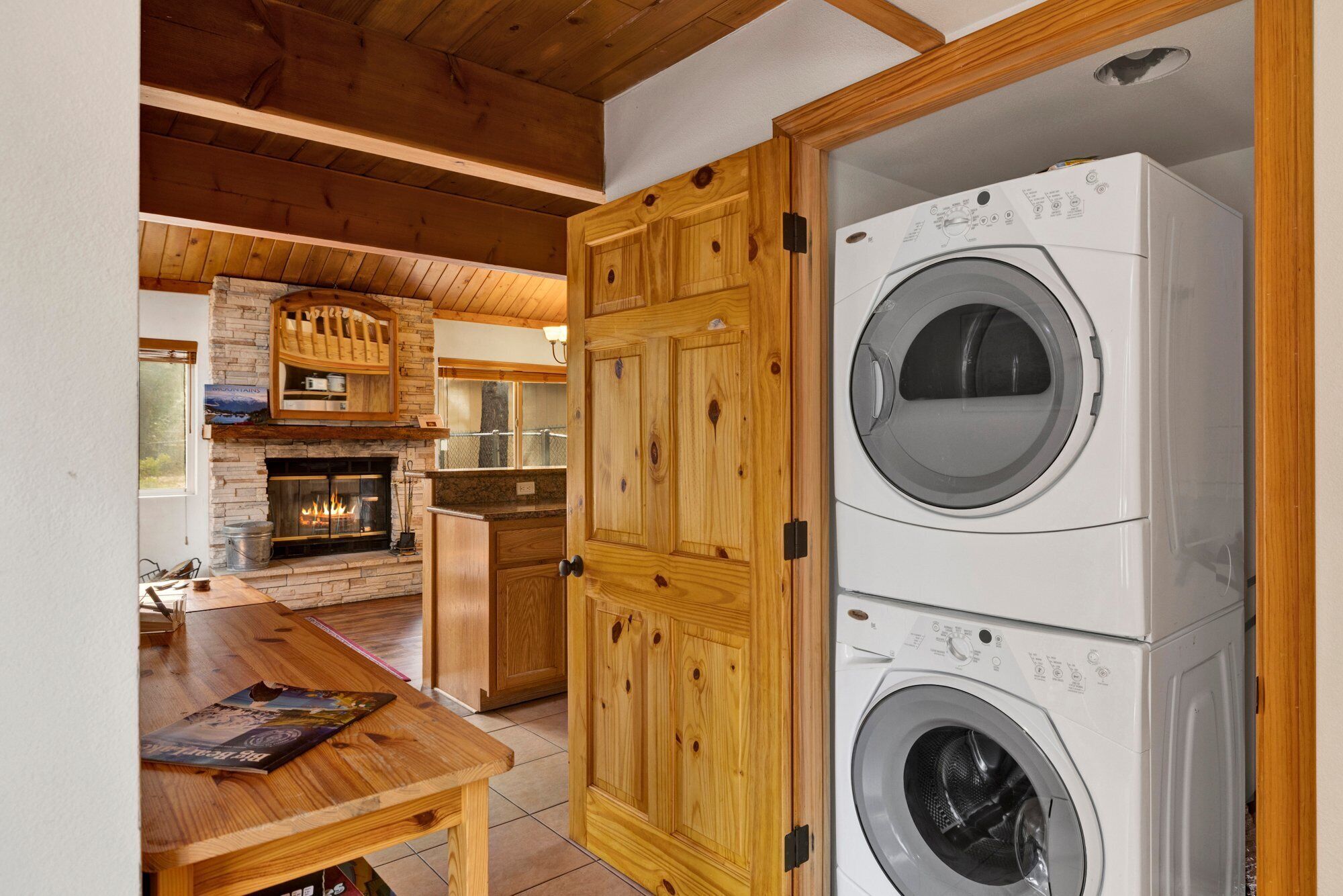 Hytte, flere senger, spabadekar, fjellutsikt (1931) | Innvendig