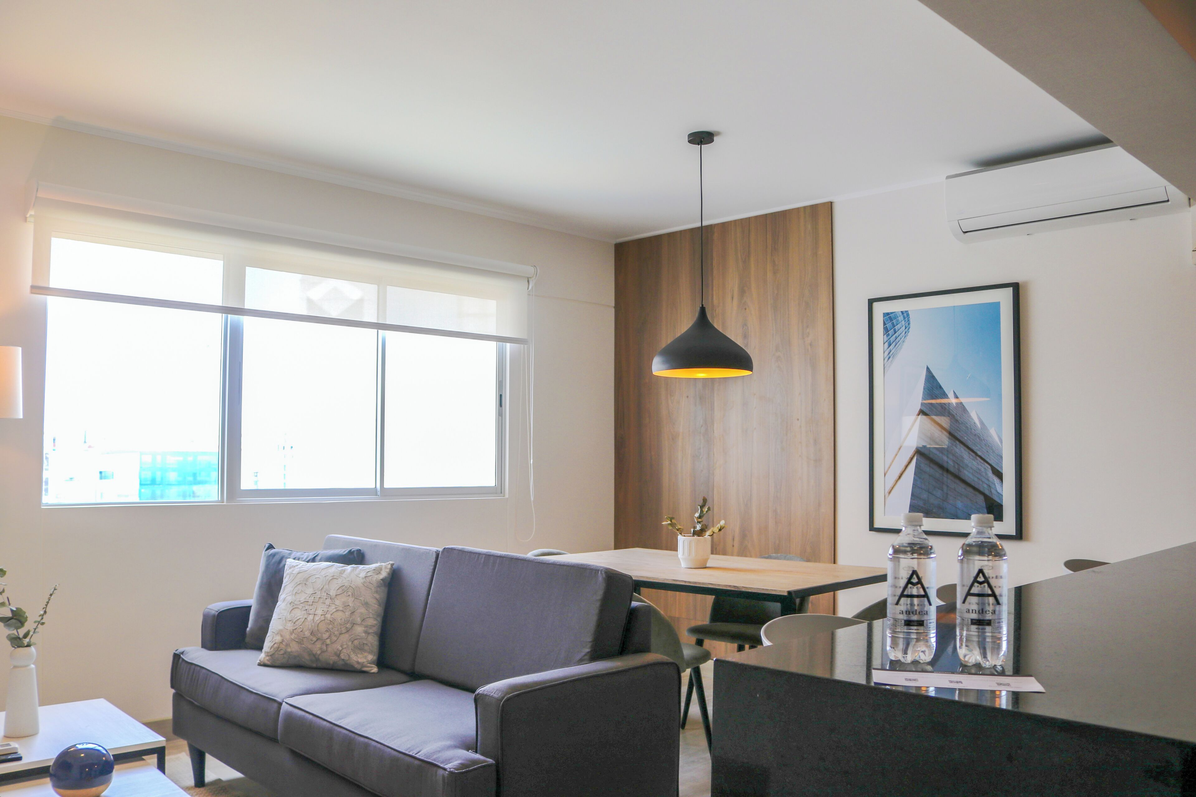 Apartamento, 2 quartos (1012) | Área de estar | Smart TV