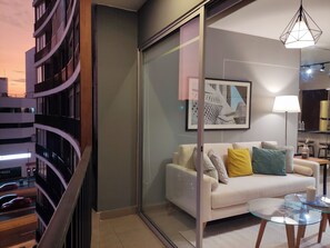 Apartment, 2 Bedrooms (609) | Living area