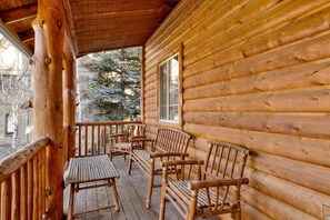 Property grounds - Little Cubs Cabin #1986 (Big Bear Lake)
