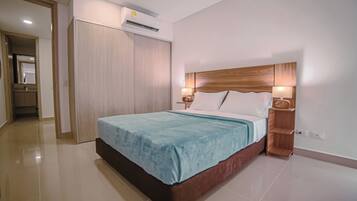 1 bedroom, bed sheets