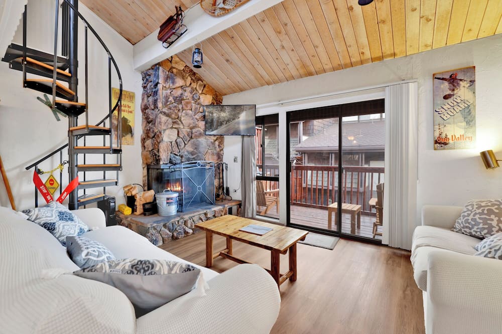 Chairlift Lodge#2354 - Baldwin Lake, CA