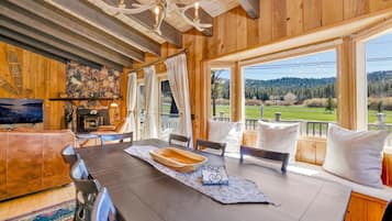 Casa, várias camas, varanda, vista para a montanha (1443) | Parte interna