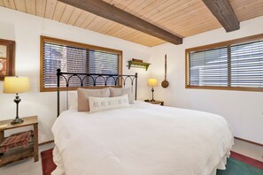 Maison, plusieurs lits, patio, vue montagne (1443) | 3 chambres, décoration personnalisée, ameublement personnalisé