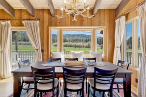 Dining - Golf & Ski Retreat #1443 (Big Bear Lake)
