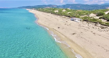 Stazzi di Gallura La Pietraia is a small village located in the green heart of Badesi, a town in northern Sardinia overlooking the Gulf of Asinara and surrounded by the hills of Gallura. Immersed in the SIC Foci del Coghinas Natural Park <b>1.5 km from t