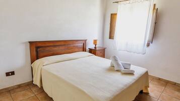 1 camera, culla da viaggio