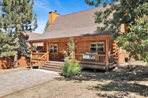 Exterior - Binky's Mountain Hideaway #2455 (Big Bear Lake)