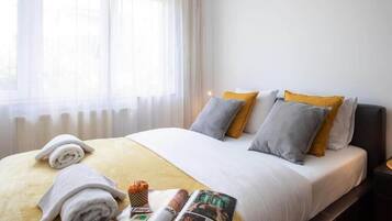 2 bedrooms, iron/ironing board, WiFi, bed sheets
