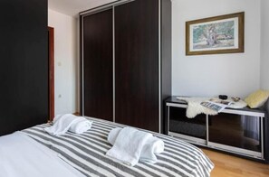2 Schlafzimmer, Bügeleisen/Bügelbrett, WLAN, Bettwäsche