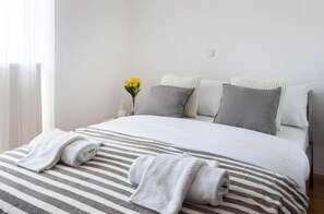 2 soverom, strykejern/-brett, wi-fi og sengetøy