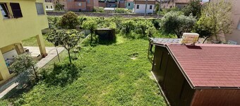 Location: privileged position, 30 meters from the sea, with large external court