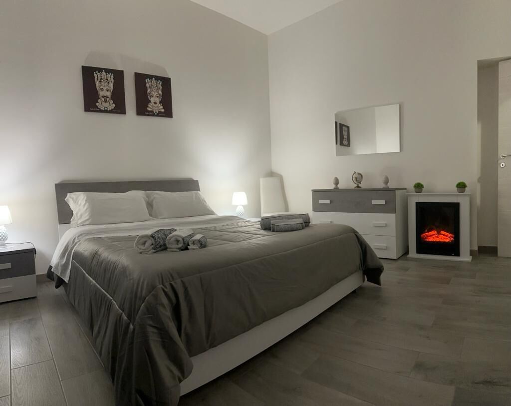 1 soverom, safe på rommet og sengetøy