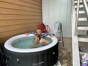 Indoor spa tub - Incredible views right in town for big groups, twin brand new houses (Homer)