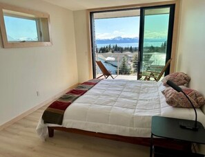 6 室のベッドルーム、デスク、WiFi