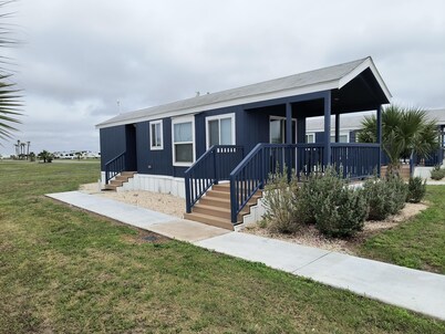 Cabin 2 with Inclusive Resort Amenities - Cabin with Inclusive Resort Amenities