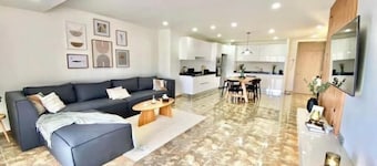 Luxury Oceanfront apartment Oran center