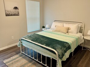 2 soverom, strykejern/-brett, wi-fi og sengetøy