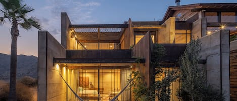 Casa Montaña Suite - Pool & Gym Access