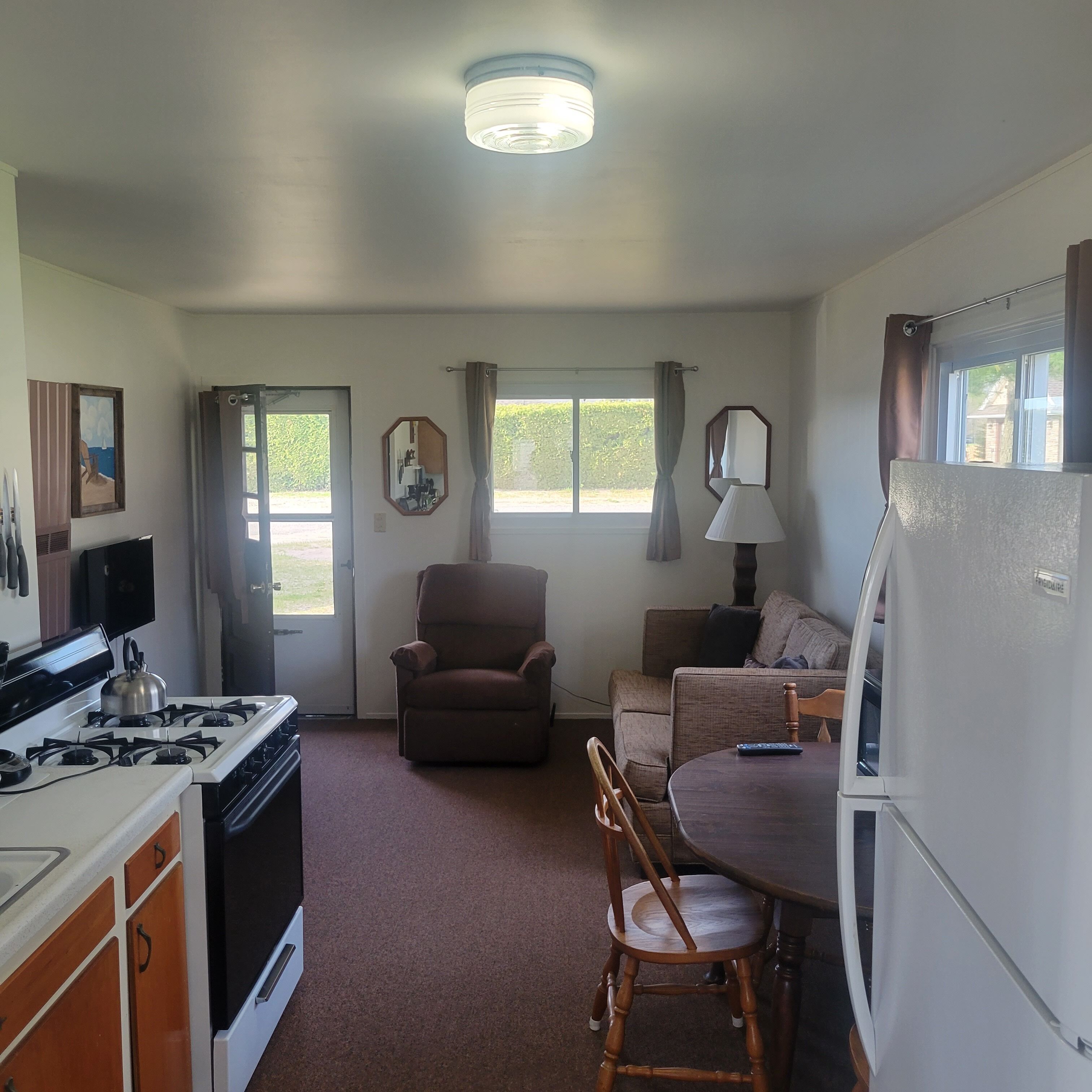 Sandy Beach walkout. Lake Huron views. Parkside. Fire pit. Downtown location!