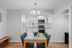 Dining - Peaceful Getaway with Renovated Amenities (San Diego)