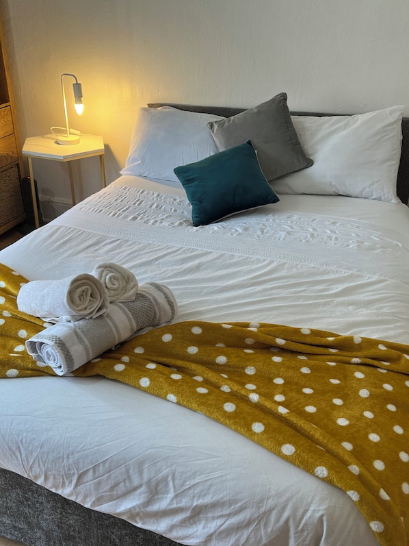 1 bedroom, iron/ironing board, WiFi, bed sheets