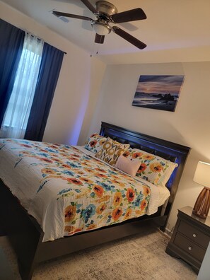 2 bedrooms, iron/ironing board, WiFi, bed sheets - Yah House New Modern Basement in Heart of Metro Atlanta (Stonecrest)