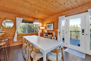 Cabin, Multiple Beds, Hot Tub, Mountain View (2048) | Dining