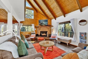 Cabin, Multiple Beds, Hot Tub, Mountain View (2048) | Living area | Fireplace