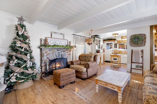 Cabin, 2 Queen Beds, Patio, Mountain View (2283) | Living area | Fireplace - Cottontail Cottage #2283 (Big Bear Lake)