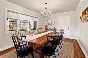 Cabin, Multiple Beds, Pool Access, Mountain View (1904) | Dining - Splash Mountain #1904 (Big Bear Lake)