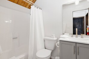 Condo, Multiple Beds, Patio, Mountain View (2231) | Bathroom | Designer toiletries, towels, toilet paper