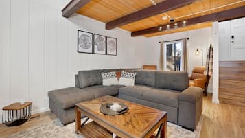 Condo, Multiple Beds, Patio, Mountain View (2231) | Living area