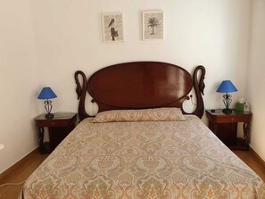 3 bedrooms, desk, iron/ironing board, WiFi - El Búho del Mercado - Luminous 3-bedroom flat overlooking the city center market (Cádiz)