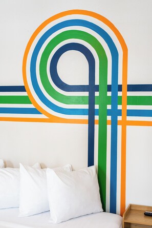 3 habitaciones, tabla de planchar con plancha, wifi y ropa de cama