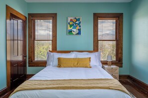 5 bedrooms, iron/ironing board, travel crib, free WiFi