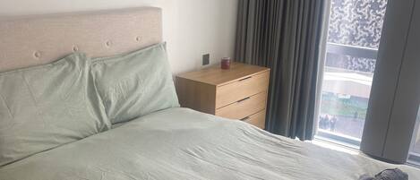 1 Schlafzimmer, Schreibtisch, Bügeleisen/Bügelbrett, kostenloses WLAN